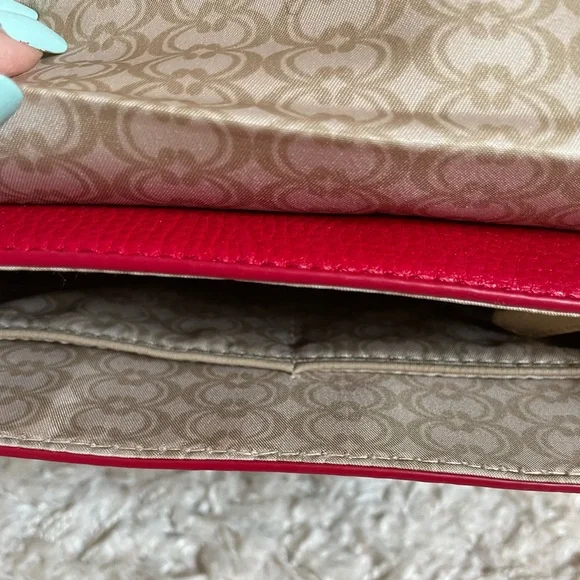 Red bag - Picture 7 of 13